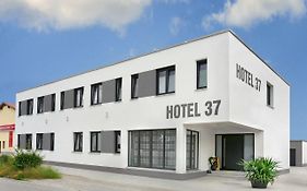 Hotel 37 Altdorf